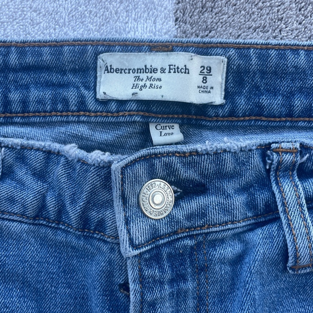 Abercrombie The Mom High Rise Jeans - Curve Love